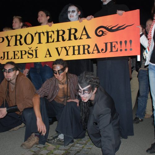pyroterra_csmt_2010_fans