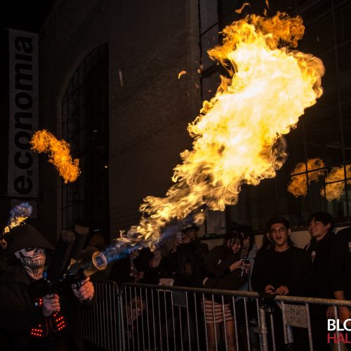Bloodysexy_walkingact_flamethrowers