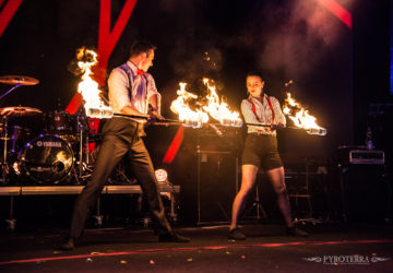 Fireshow_ohnivá_show_Pyroterra_swing_fire