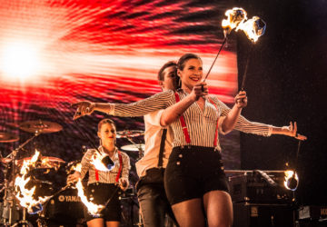 Fireshow_ohnivá_show_Pyroterra_swing_fire