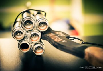 fireshow_lightshow_Pyroterra_fire_and_light_performance_sfx_speciální efekty